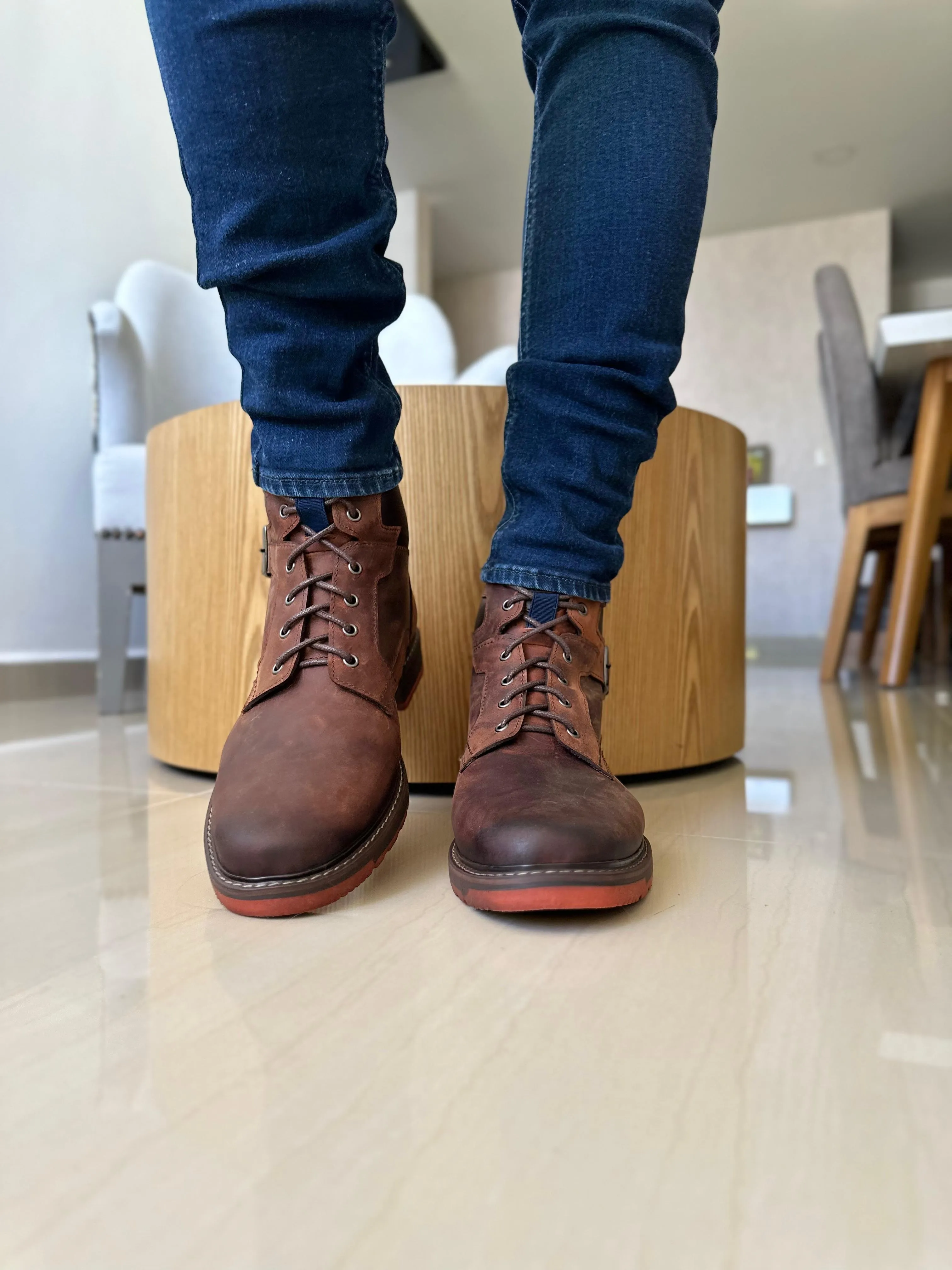 BOTAS STAN EN CUERO CAFE PARA HOMBRE / VRO