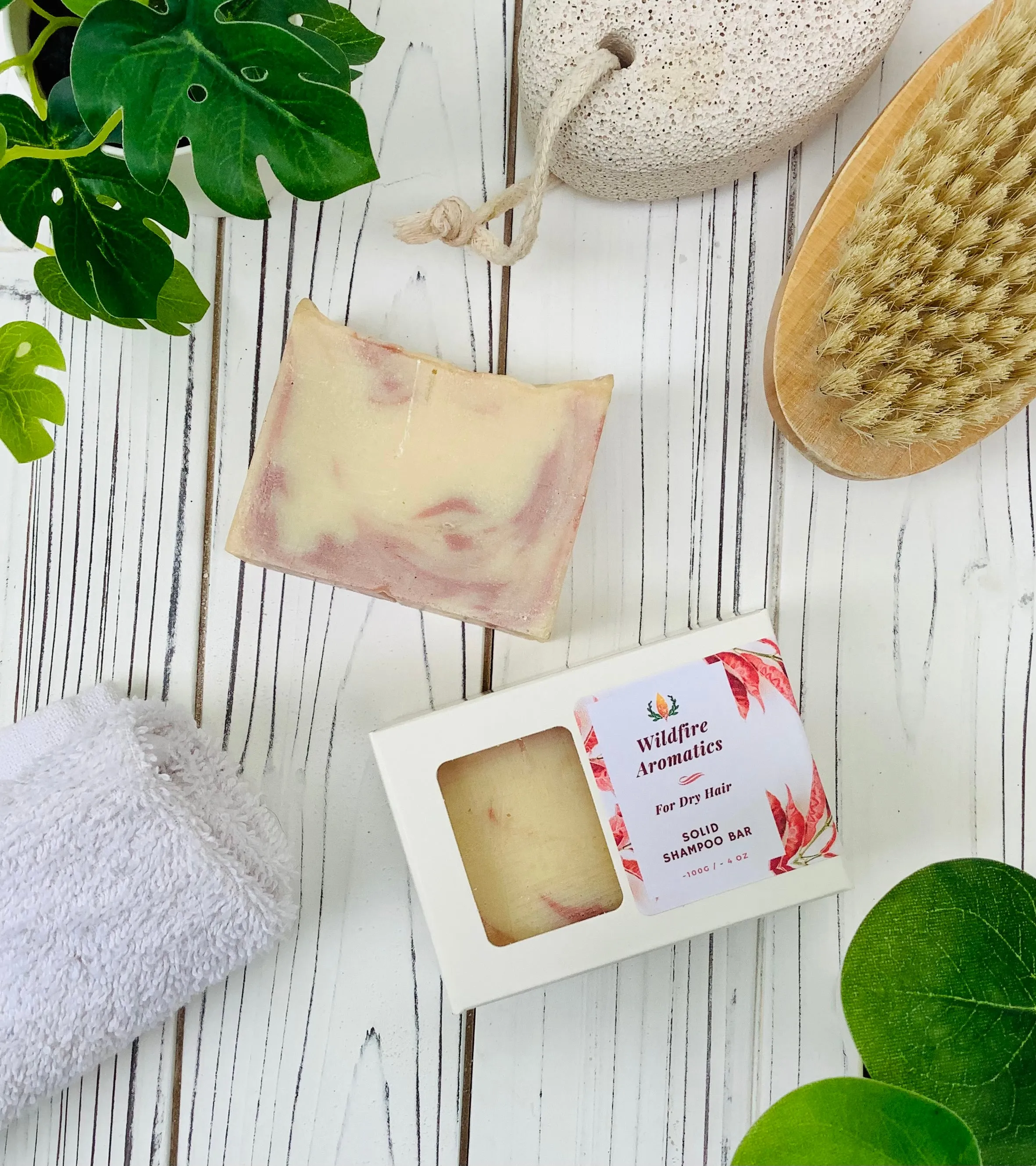 Natural conditioning shampoo soap bar for dry hair